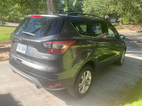 Used 2018 Ford Escape SE image 8