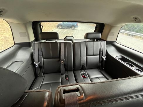 Used 2011 Chevrolet Tahoe LT AWD/4WD image 22