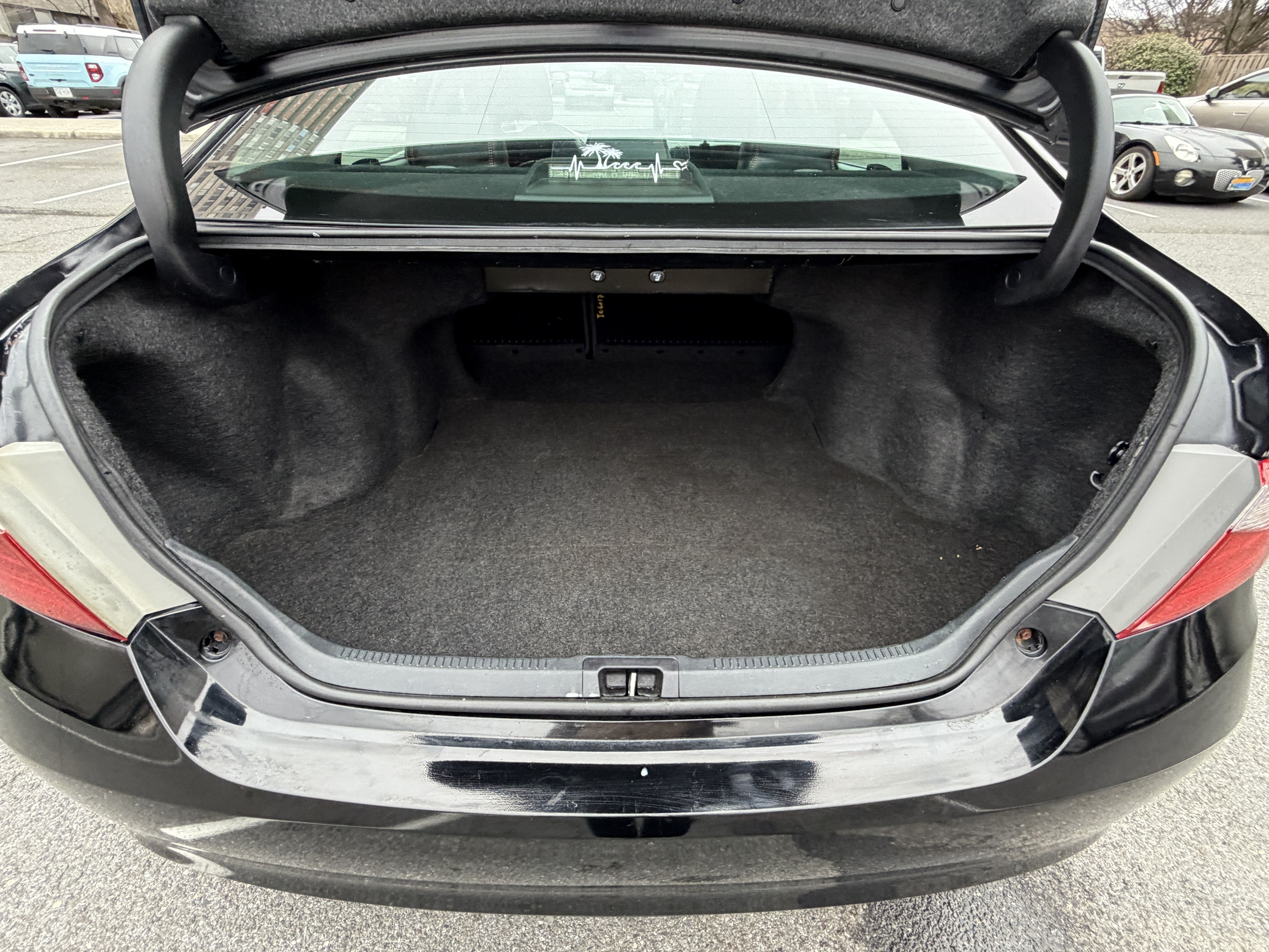 Used 2015 Toyota Camry LE FWD image 14