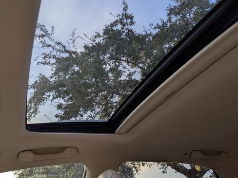 Used 2013 Lexus RX 350 FWD w/ Premium Pkg image 19