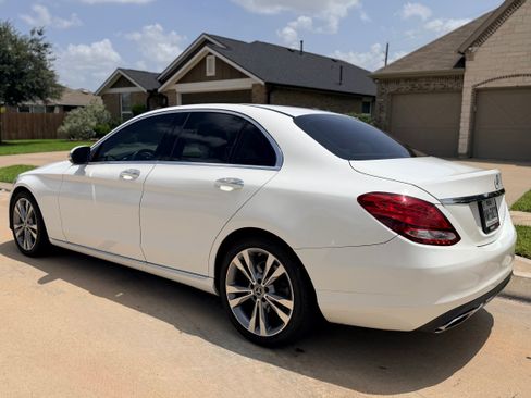 Used 2017 Mercedes-Benz C 300 Sedan image 5