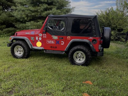Used 1997 Jeep Wrangler SE AWD/4WD image 11