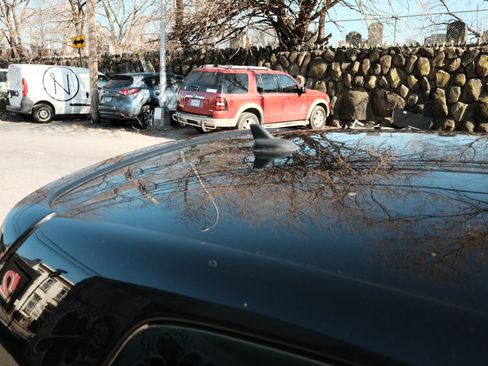 Used 2006 Volkswagen GTI 2.0T 2-Door image 15