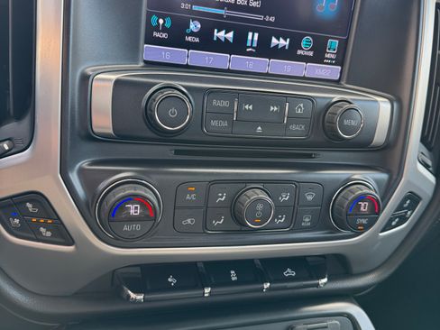 Used 2017 GMC Sierra 1500 SLT w/ SLT Premium Package image 10