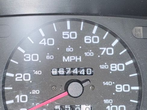 Used 1997 Nissan Pickup XE image 9