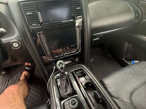 Used 2021 INFINITI QX80 Luxe image 13