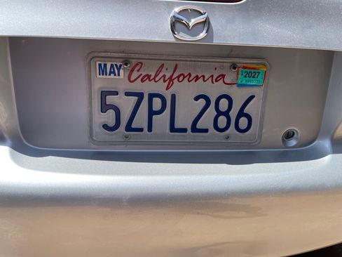 Used 2005 MAZDA MX-5 Miata LS RWD image 8