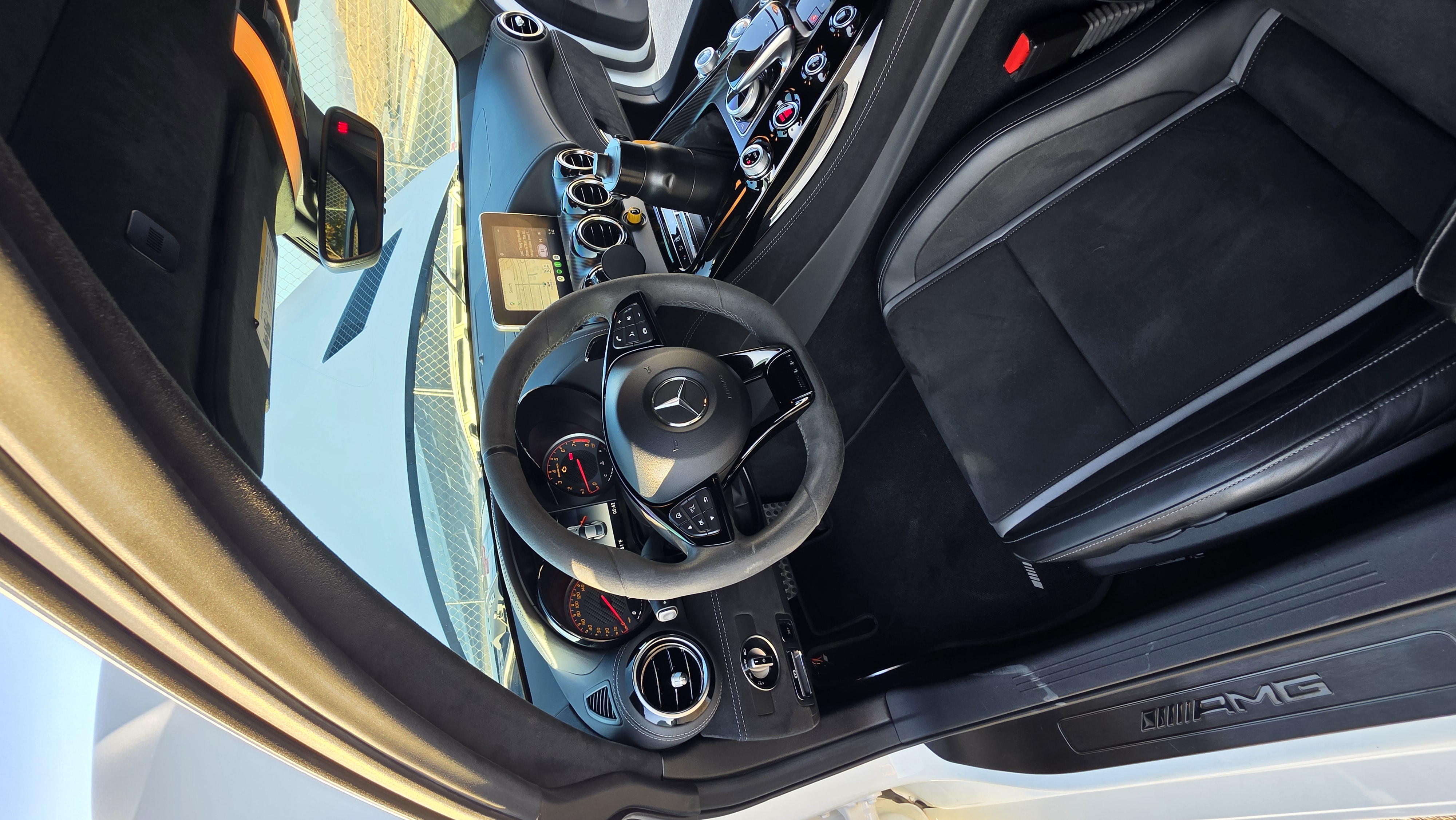 Used 2018 Mercedes-Benz AMG GT R image 9