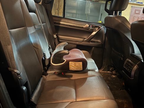 Used 2022 Lexus GX 460 w/ Black Line Special Edition image 13