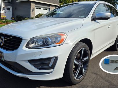 Used 2016 Volvo XC60 T6 R-Design Platinum w/ Climate Package