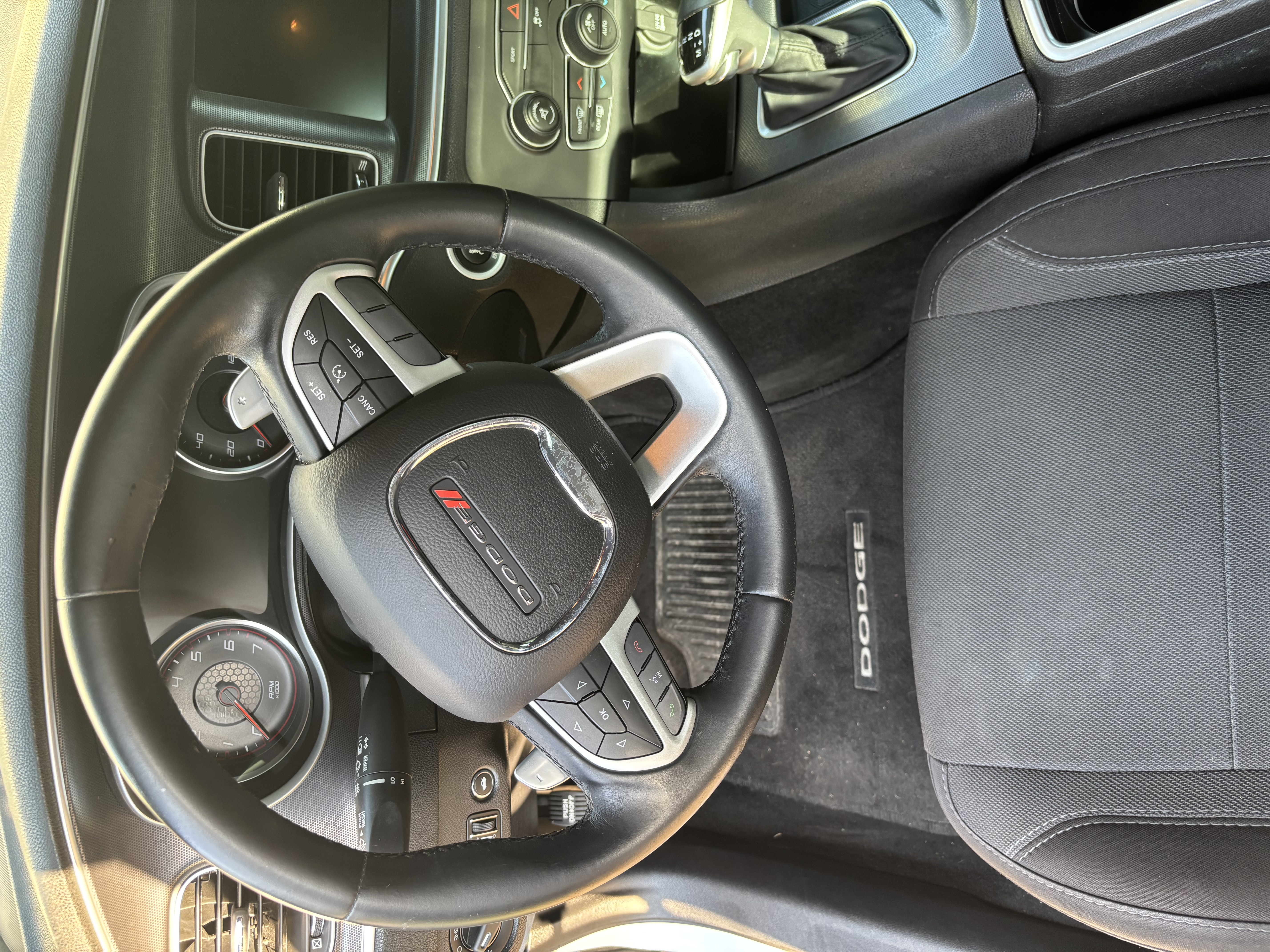 Used 2015 Dodge Charger SXT RWD image 20