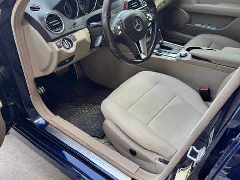 Used 2012 Mercedes-Benz C 250 Sedan image 2