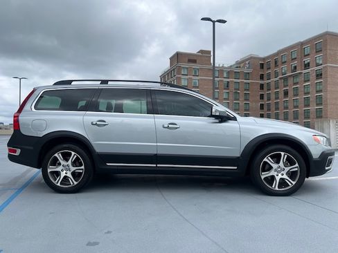Used 2013 Volvo XC70 T6 Premier Plus AWD/4WD image 1
