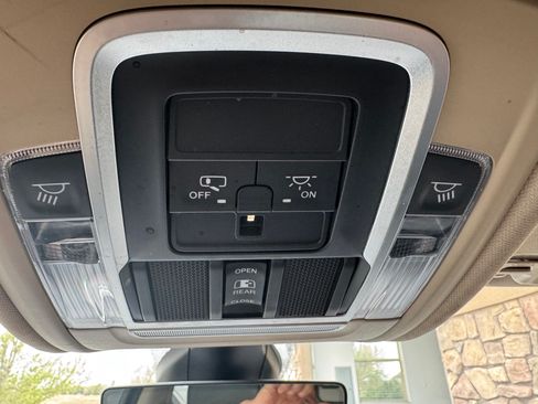 Used 2020 RAM 1500 Laramie w/ Off Road Group image 17