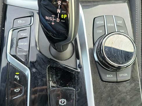 Used 2023 BMW M550i xDrive w/ Executive Package image 13