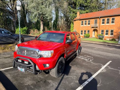 Used 2013 Toyota Tacoma 4x4 Double Cab w/ TRD Off-Road Pkg image 24