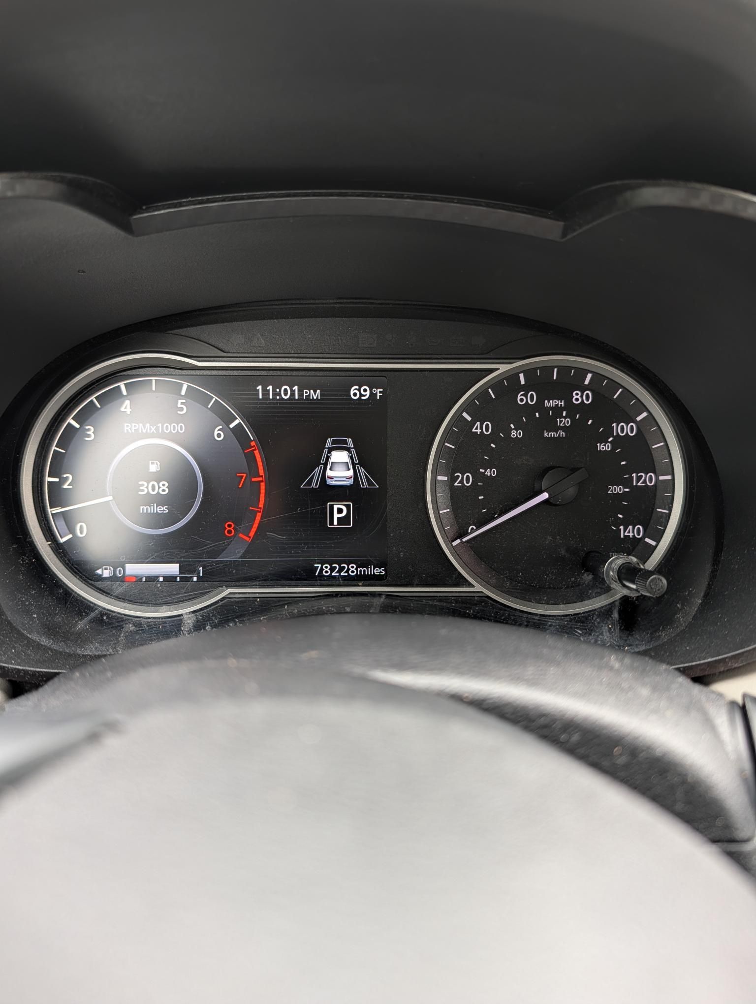 Used 2020 Nissan Versa SV FWD image 11
