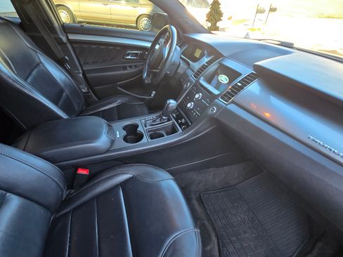 Used 2018 Ford Taurus SEL w/ Equipment Group 201A image 6