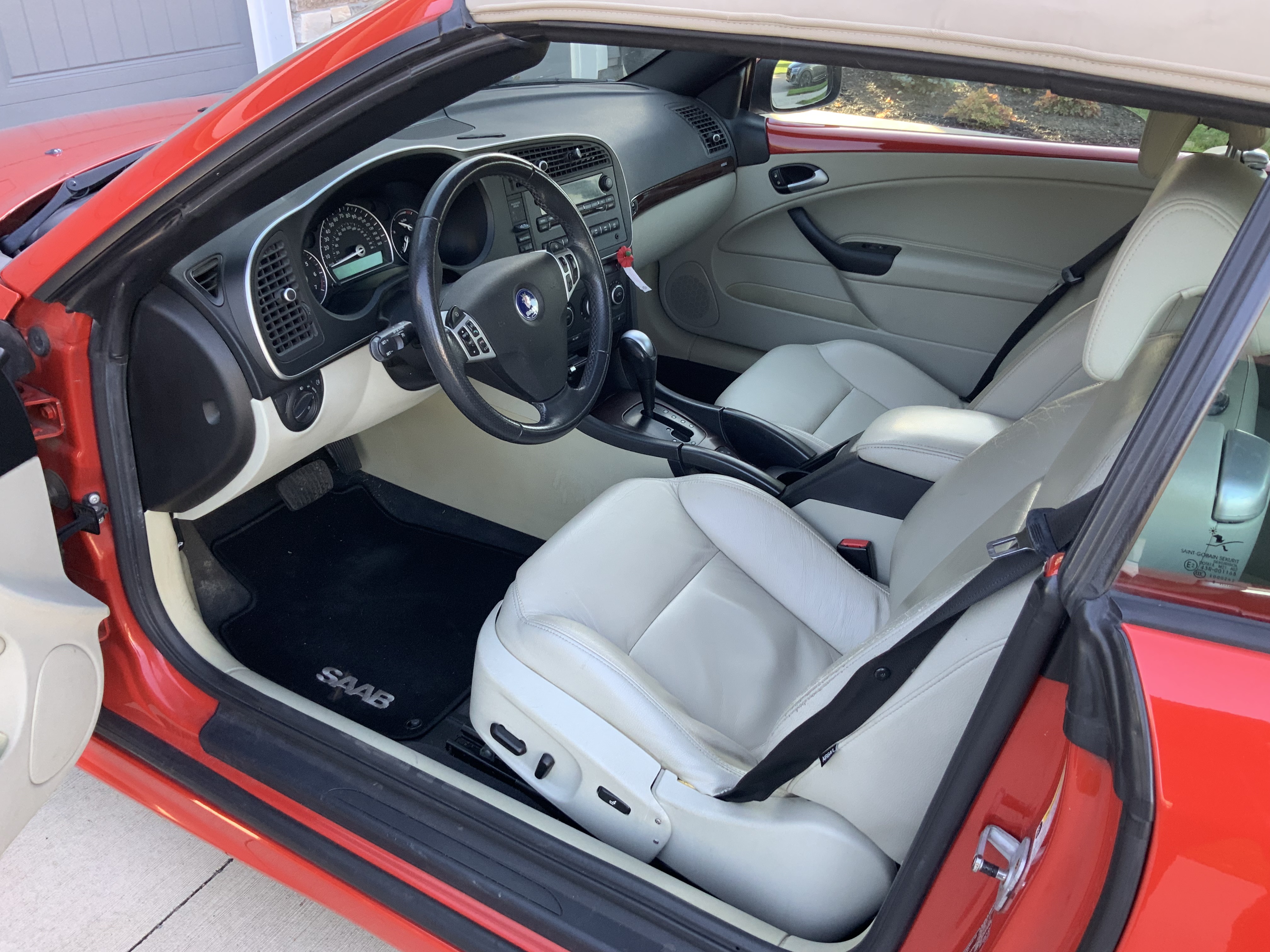Used 2011 Saab 9-3 Aero FWD image 9