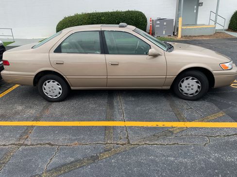 Used 1999 Toyota Camry LE image 13