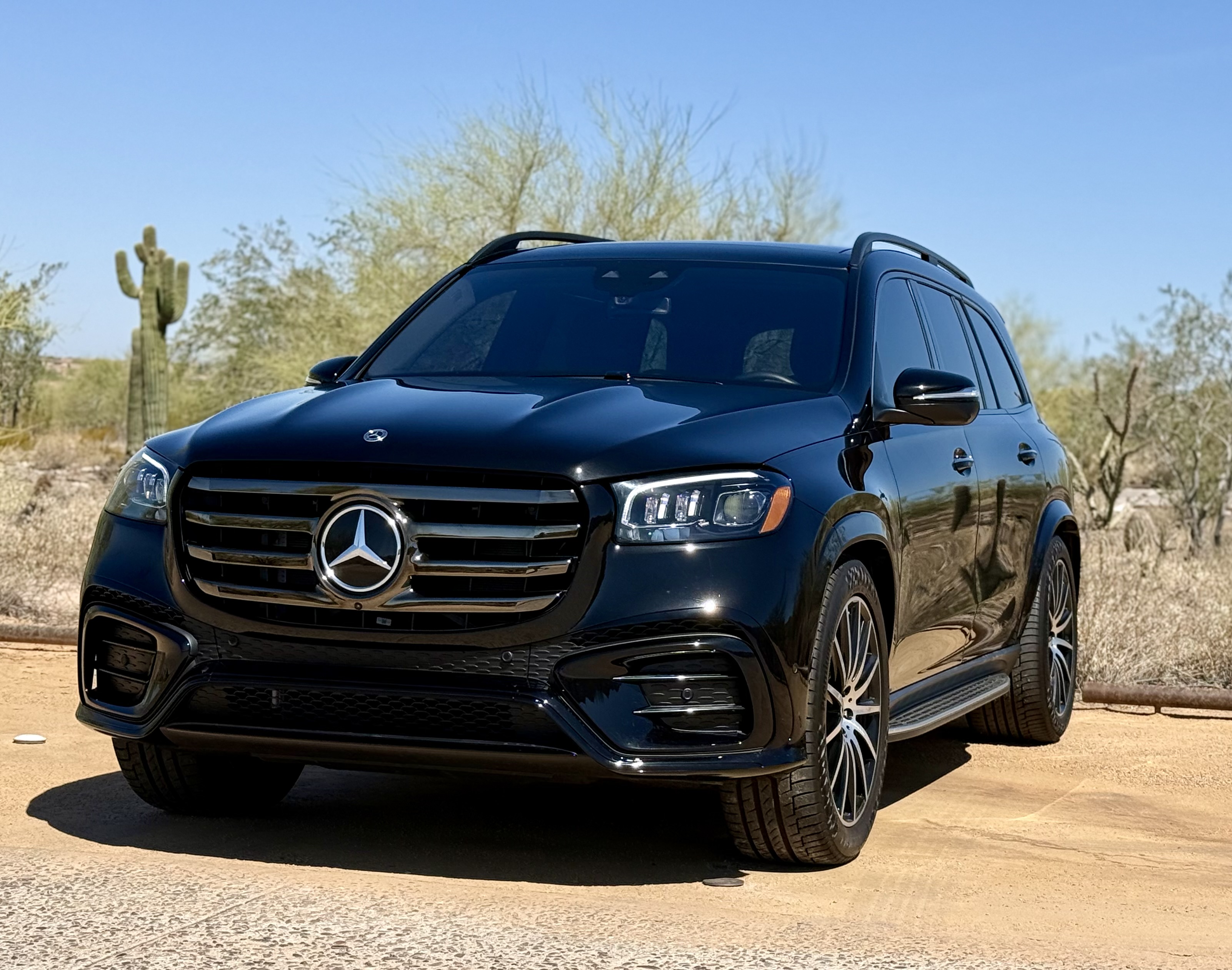 Used 2024 Mercedes-Benz GLS 580 4MATIC image 11