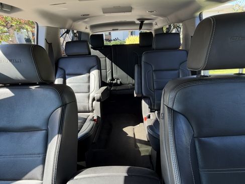 Used 2018 GMC Yukon XL Denali w/ Denali Ultimate Package AWD/4WD image 20
