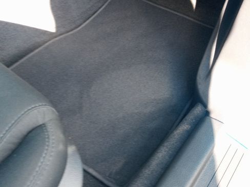 Used 2011 Ford Mustang Coupe image 16