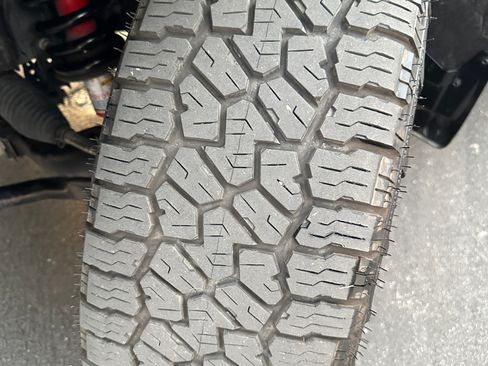 Used 2022 Toyota Tundra Limited w/ TRD Off-Road Package image 9