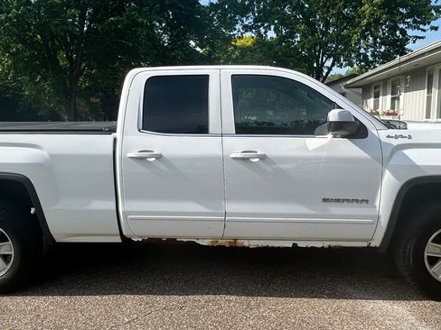 Used 2014 GMC Sierra 1500 SLE w/ SLE Value Package AWD/4WD image 4