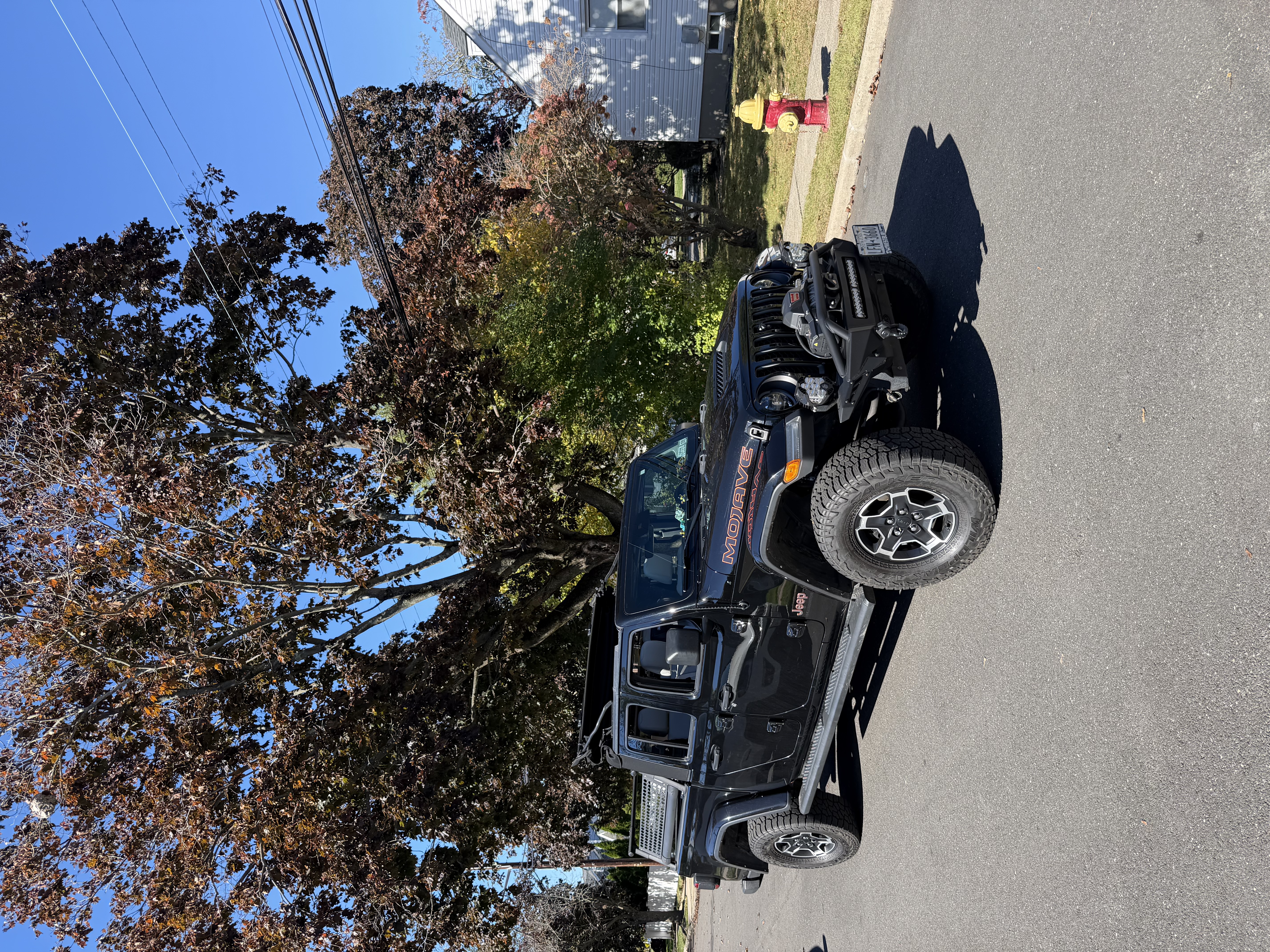 Used 2023 Jeep Gladiator Mojave w/ LED Lighting Group AWD/4WD image 1
