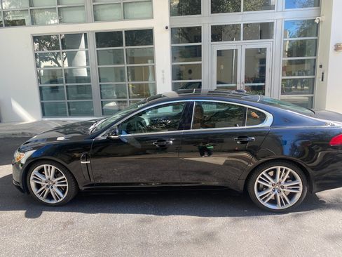 Used 2011 Jaguar XF Supercharged image 1