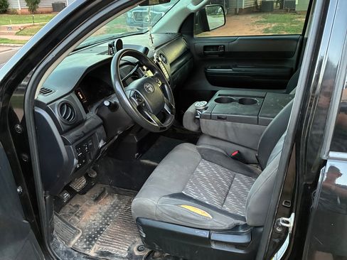 Used 2019 Toyota Tundra SR RWD image 12
