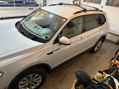 Used 2018 Volkswagen Tiguan S image 4