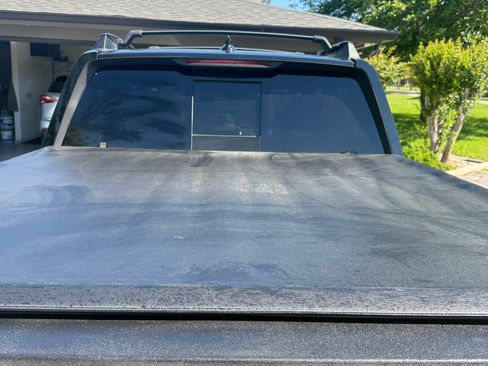 Used 2018 Honda Ridgeline Black Edition image 15