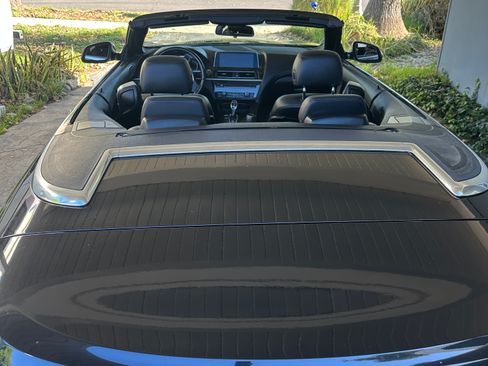 Used 2016 BMW 640i Convertible image 9