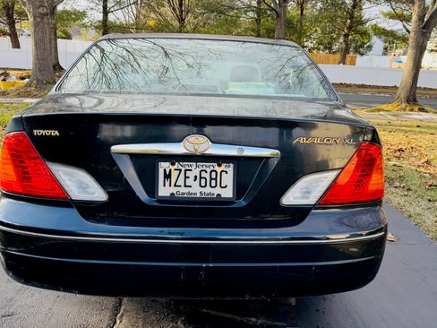 Used 2002 Toyota Avalon XLS image 8