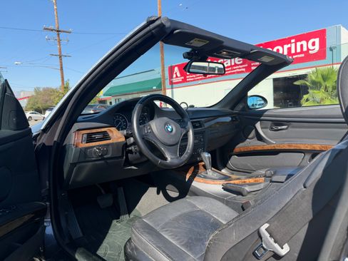 Used 2008 BMW 335i Convertible image 21