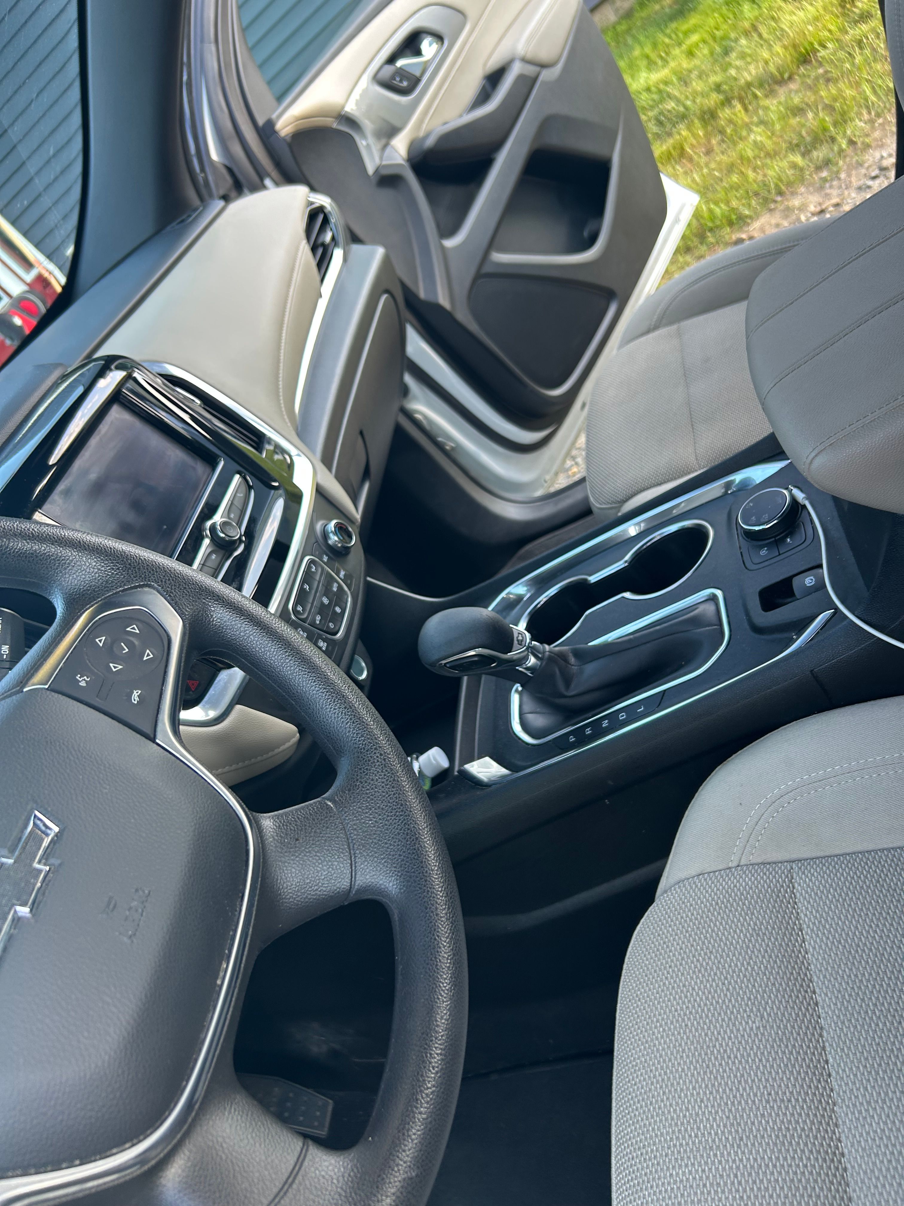 Used 2022 Chevrolet Traverse LS w/ Midnight/Sport Edition AWD/4WD image 8