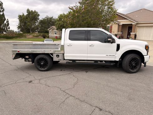 Used 2022 Ford F350 Lariat w/ Black Appearance Package AWD/4WD image 2