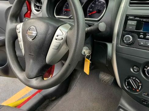 Used 2016 Nissan Versa SV image 11