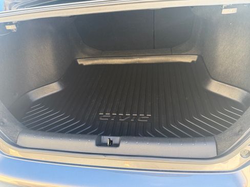 Used 2018 Honda Civic EX-T image 11