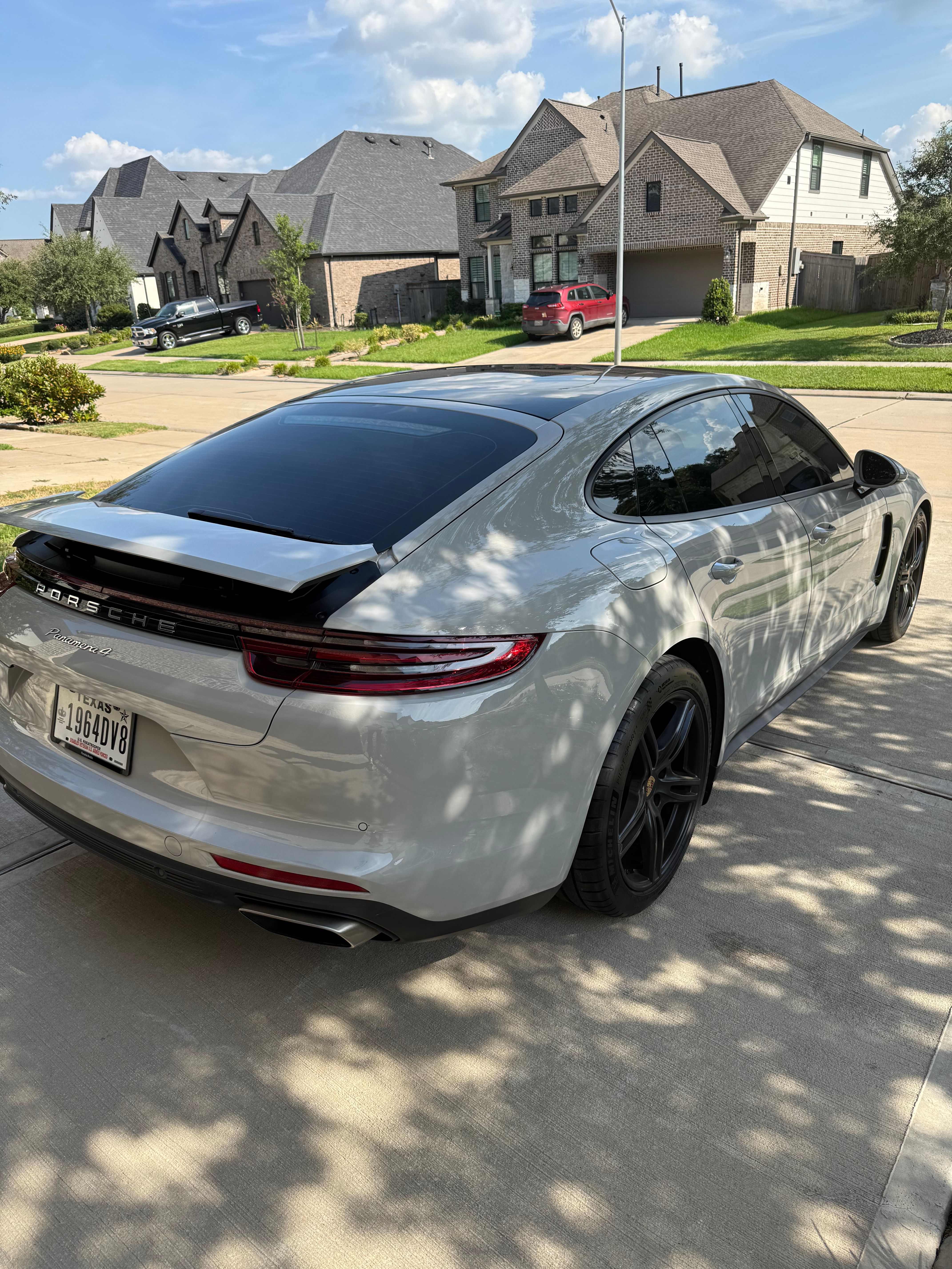 Used 2018 Porsche Panamera 4 AWD/4WD image 5
