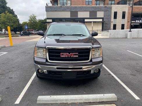 Used 2011 GMC Sierra 1500 SLT w/ Suspension Package, Off-Road image 8