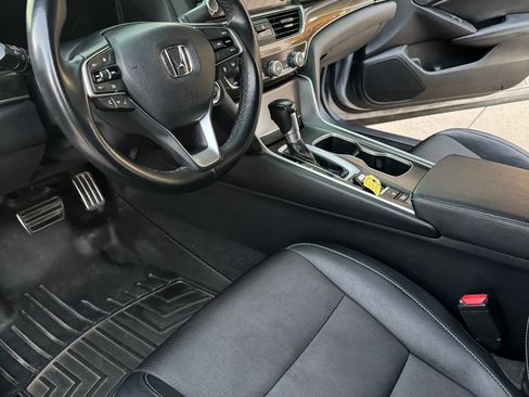 Used 2019 Honda Accord Sport image 10