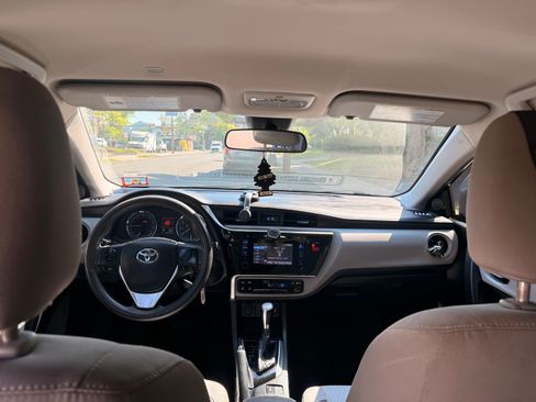 Used 2019 Toyota Corolla LE FWD image 9