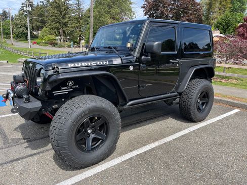 Used 2013 Jeep Wrangler Rubicon w/ PWR Convenience Group AWD/4WD image 9