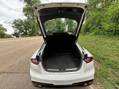 Used 2019 Kia Stinger GT2 AWD/4WD image 15