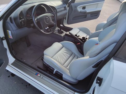 Used 1997 BMW M3 Coupe image 8