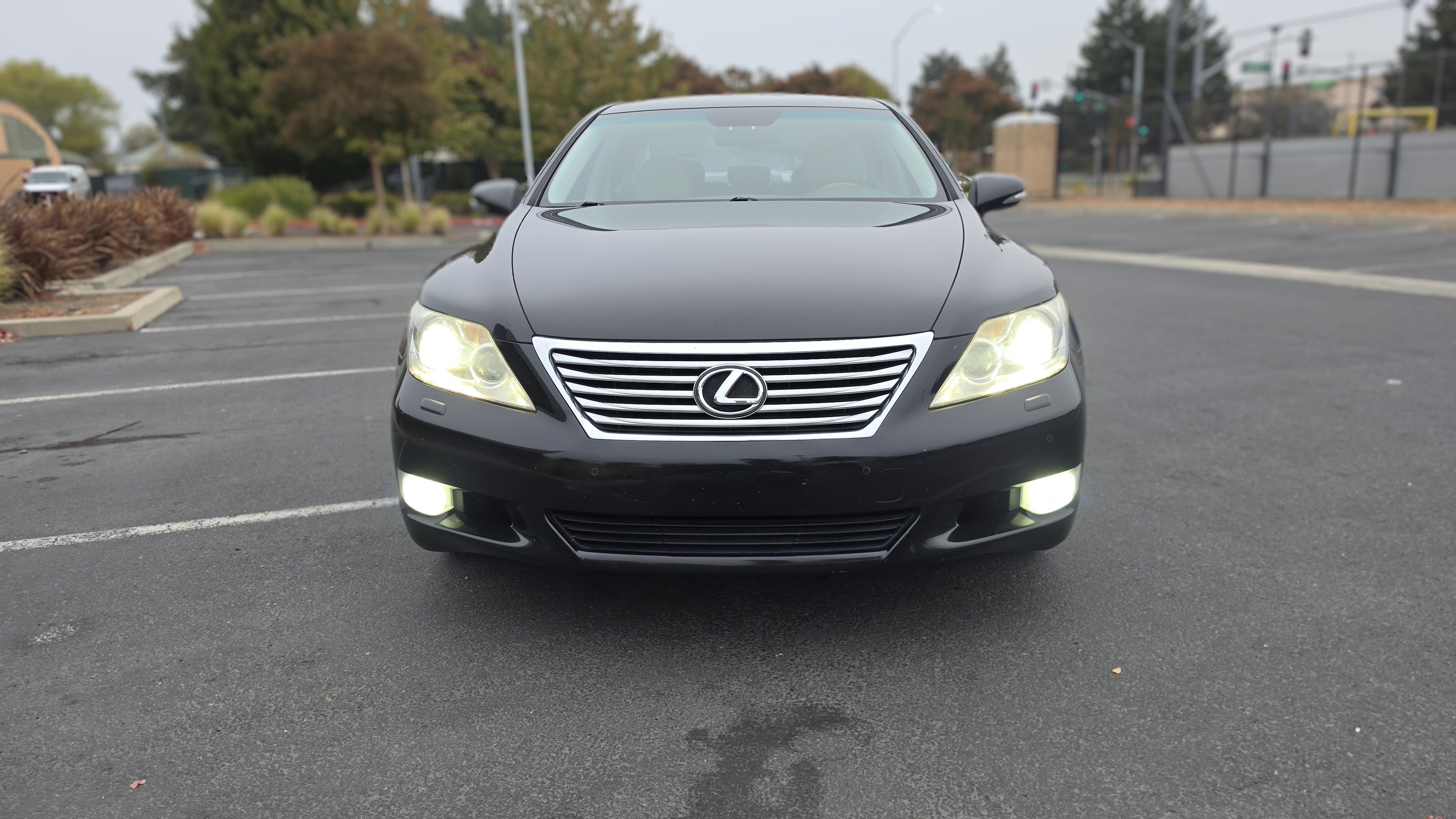 Used 2011 Lexus LS 460 w/ Luxury Value Edition RWD image 19