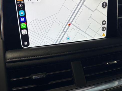 Used 2021 Chevrolet Suburban LS image 14